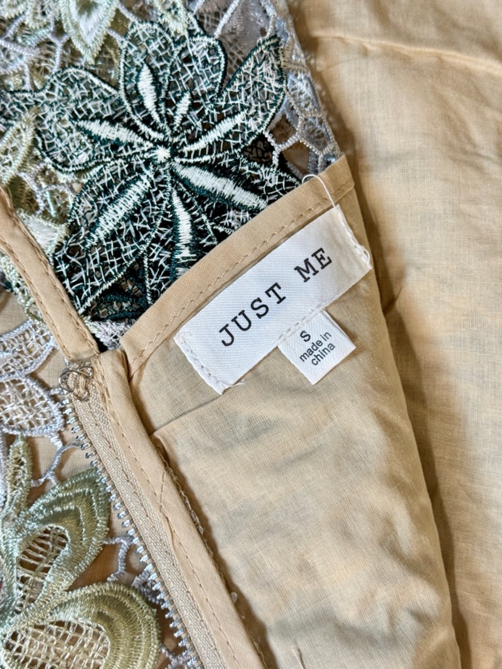 GREEN AND CREAM LONG SLEEVE FLORAL MINI DRESS WITH CROCHET AND LACE DETAILS - Picture 13 of 13